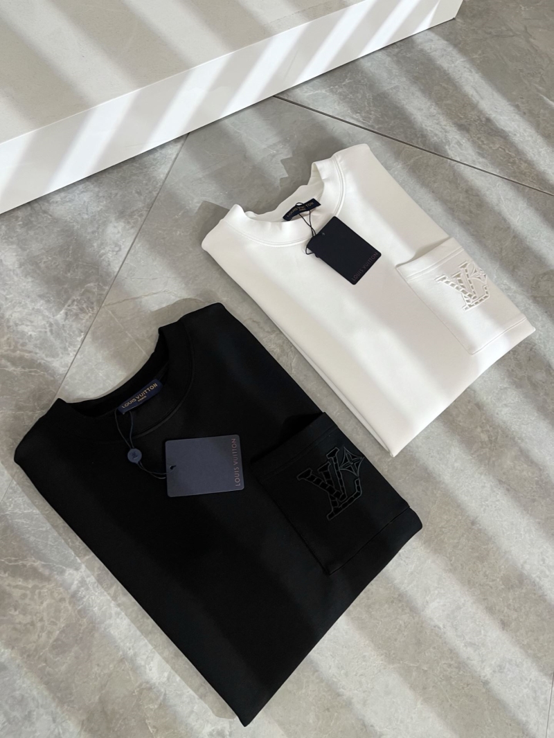 l0vis Vvtt0n t-shirt